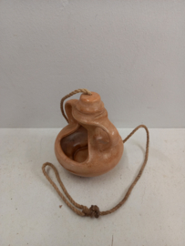 Hangpot in beige roze keramiek / Hanging planter in beige pink ceramics