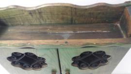 Klein groen wandkastje voor sleutels?? / Little green wallcabinet for keys??