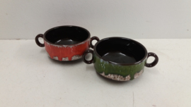 Bruine soepkommen met groen en oranje  /  Brown soup bowls with green and orange