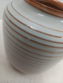 Adco klein ribbel vaasje 1016 10 cm. / Adco small ribbed vase 1016 3.9 inch.