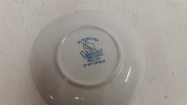 Mooi schaaltje van Old Chelsea dit is Pedlar/  Lovely bowl by Old Chelsea this is Pedlar