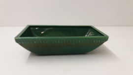 Een plantschaal in groen. / Planter in green.