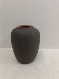 Mooi klein vaasje van Hillebrand / Beautiful little vase from Hillebrand