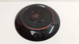 Grote schaal rood gevlamd 27.5 cm. / Large bowl flamed red 10.8 inch