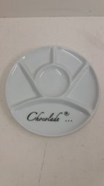 Chocolade bordjes in wit 19 cm. / Chocolat plate in white 7.5 inch.
