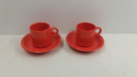 Kop en schotel in oranje keramiek / Cup and Saucer in orange ceramics