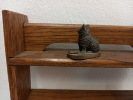Bruin poesje brons 3 cm.  Schotland/ Little brown cat bronze 1.18 inch. Scotland