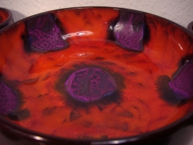 Pindaset bruin met oranje en paars. / Peanut set brown with orange and purple.