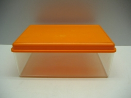 Bewaar doos in transparant met oranje deksel / Container in transparant with orange lid
