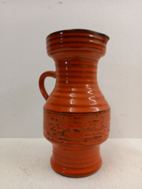 Zware oranje kan L.E. van Oene Hattem  / Heavy orange jug L.E. van Oene Hattem