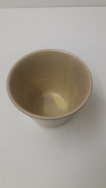 Setje bloempotten in beige gemerkt H v D / Set planters in biege marked H v D