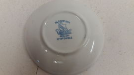Mooi schaaltje van Old Chelsea dit is Pedlar/  Lovely bowl by Old Chelsea this is Pedlar