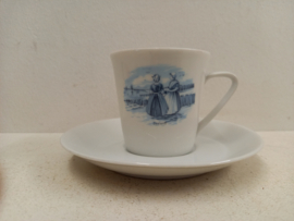 Bavaria kop en schotel met strand afbeelding / Bavaria cup and saucer with beach image