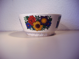Set schalen Zell met bloemdecor 4x. / Set bowls Zell flowerdecor 4x