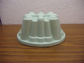 Puddingvorm in mint 16.5 cm. / Pudding mold in mint 6.5 inch.