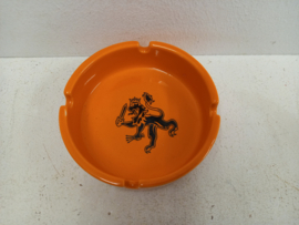 Mooie oranje asbak Holland / Nice orange ashtray Holland.