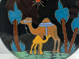 Kameel met een jong 27 cm. / Camel with a young 27 cm.