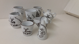 Setje in wit 8x met vooral hertjes / Set in white 8x with dear