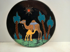 Kameel met een jong 27 cm. / Camel with a young 27 cm.