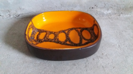 Scheurich 341-28 Schaal in oranje en zwart fatlava / 341-28 plate orange and black fatlava