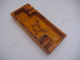 Mooie keramiek asbak in oranje / Nice  ashtray in orange ceramics