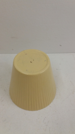 Set potten in geel nummer 2075. Erica / Set planters in yellow number 2075. Erica