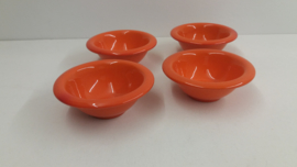 Snack schaaltjes in oranje 14 cm.  /  Snack bowls in oranje 5.5 inch.