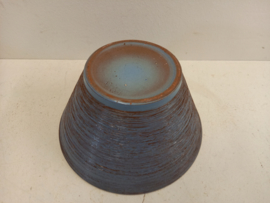 Bloempot in blauw grof glazuur  /  Planter in blue coarse glaze