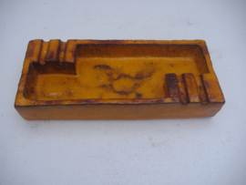 Mooie keramiek asbak in oranje / Nice  ashtray in orange ceramics
