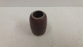 J vaasje in grijs rood 4.5 cm. / Little J vase in gray and red