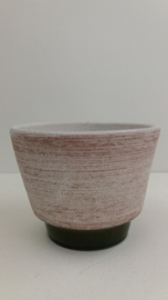 Bloempotten grove structuur paars nr. 2117 / Planters with coarse relief  nr. 2117