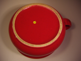 Mooie Po als plantenbak in rood / Beautiful Po as a planter in rood