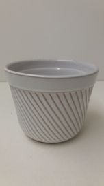 Bloempot in wit ribbel nummer 2045-2 Erica / Planter in white rib number 2045-2 Erica