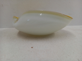 Wit gele asbak / White yellow ashtray