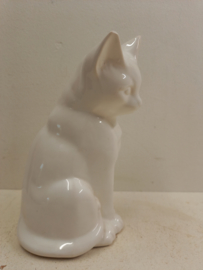 Witte poes 21 centimeter. / White pussycat 8.26 inch.
