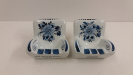 Set 5 stoeltjes asbakken Delfts blauw / Set 5 chair ashtrays Delfts blue