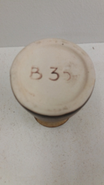 Vaasje in grijs met bruin gemerkt B32 / Little vase in gray with brown marked B35