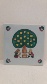 West-raven tegeltje picnic onder de boom  / West-raven tile picnic under the tree