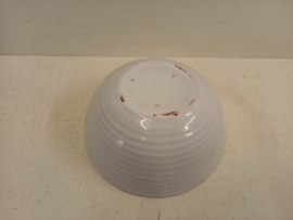 Bloempot in wit met ribbel nr. 409 /  Planter in wit with ribs nr. 409