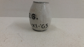 Kleine vaasje  30-11'65 6 cm. / Small vase30-11-'65  2.36 inch.