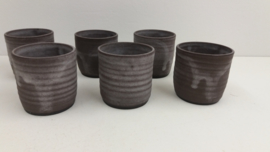 6 bekers potterie de Graaf Epe / 6 mugs pottery de Graaf Epe
