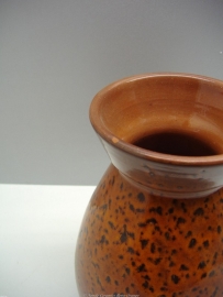 Grote oranje vaas Gnodde /  Big orange vase made by Gnodde Holland