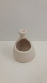 Klein wit hangpotje 11 cm. / Small hanging planter 4.3 inch.