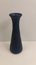 Mooie blauwe vaas van DOK / Nice bleu vase by DOK.