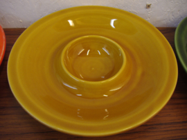 Snack borden in retro kleuren 20 cm.  /  Snack plates in retro colors 7.9 inch.
