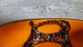 Scheurich 341-28 Schaal in oranje en zwart fatlava / 341-28 plate orange and black fatlava