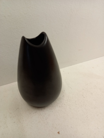 Zwarte Germany vaas nummer 095-2 / Black Geramnay vase number 095-2