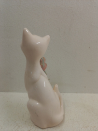 Witte poes 14 centimeter. / White pussycat 5.51 inch.