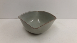 Mooi plantschaaltje in mint 12 cm. / Nice planter bowl in mint 4.7 inch.