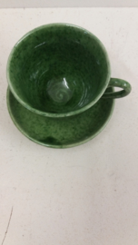 Groen gespikkelde kop en schotel   / Green spotted cup and saucer